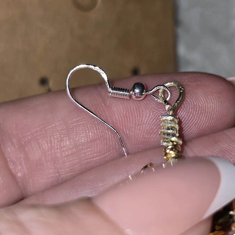 Hqndcrafted Gold and Brown Leaf Beaded Earrings - Picture 3 of 4